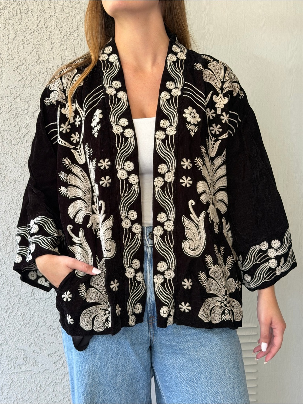 Johnny Was Odette Velvet Corduroy Cropped Kimono Black Embroidery Size Small NWT